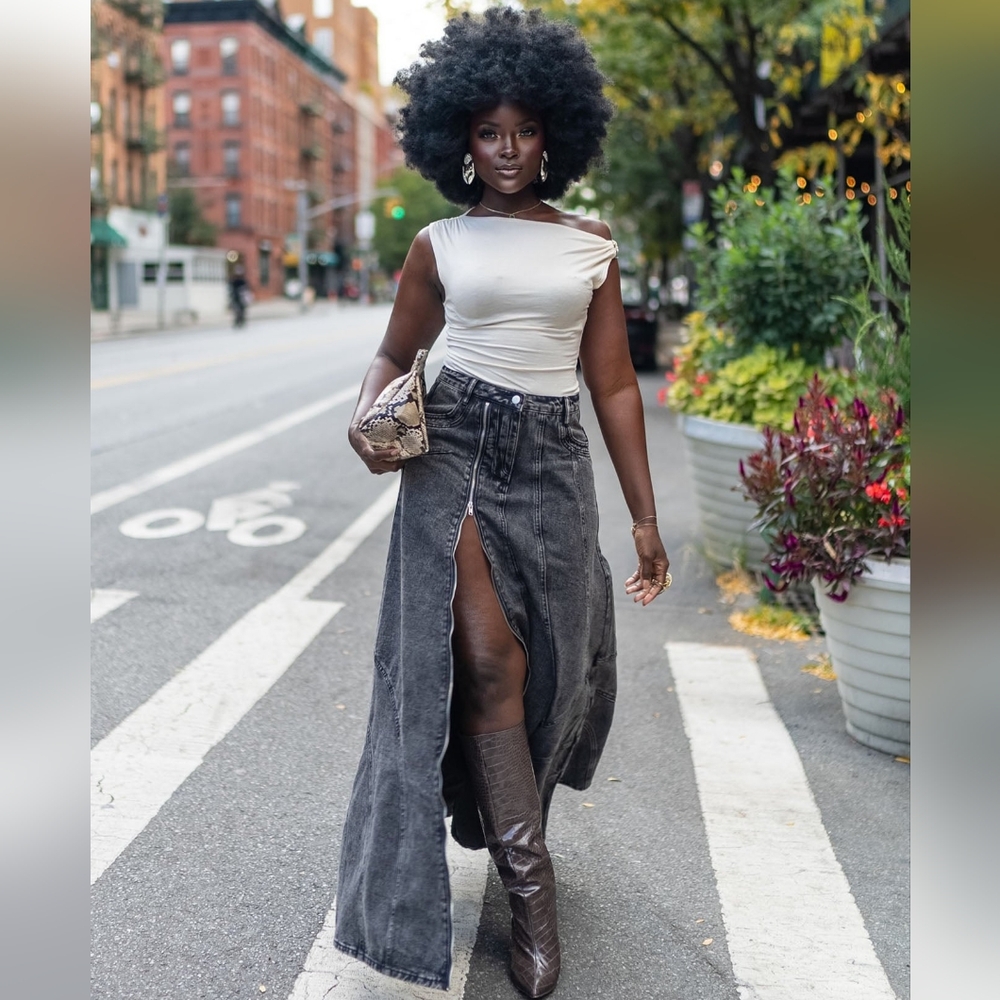 Denim Maxi skirt with zipper slit Small